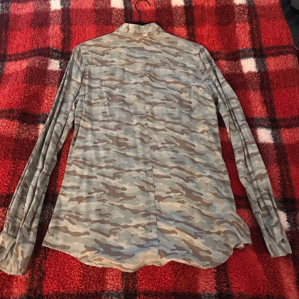 Camo button down top - Picture 2 of 6